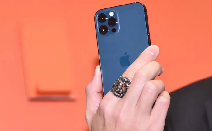 新北苹果手机维修分享iPhone12系列重启方法教程 